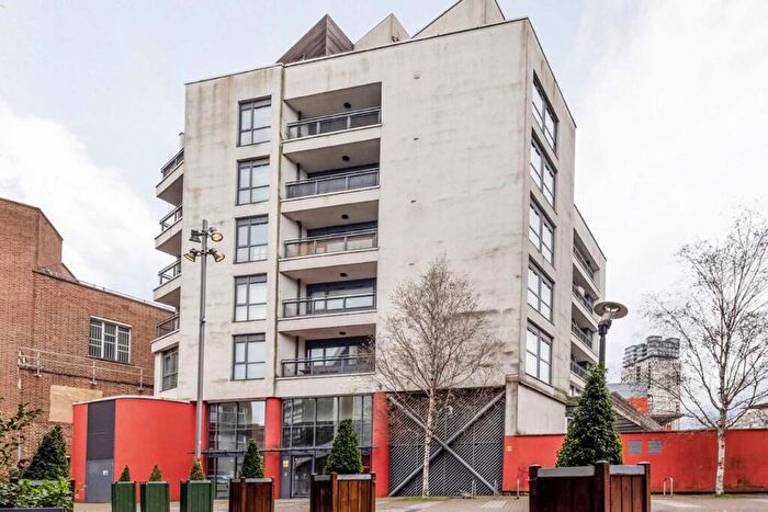 1 Bedroom Flat To Rent In Salway Place, Stratford, E15