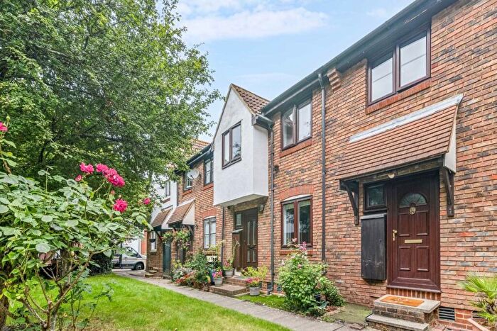 3 Bedroom House To Rent In Howland Way, Rotherhithe, SE16