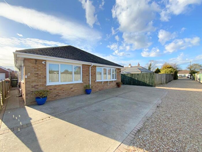 3 Bedroom Detached Bungalow For Sale In Poplar Drive, Humberston, DN36