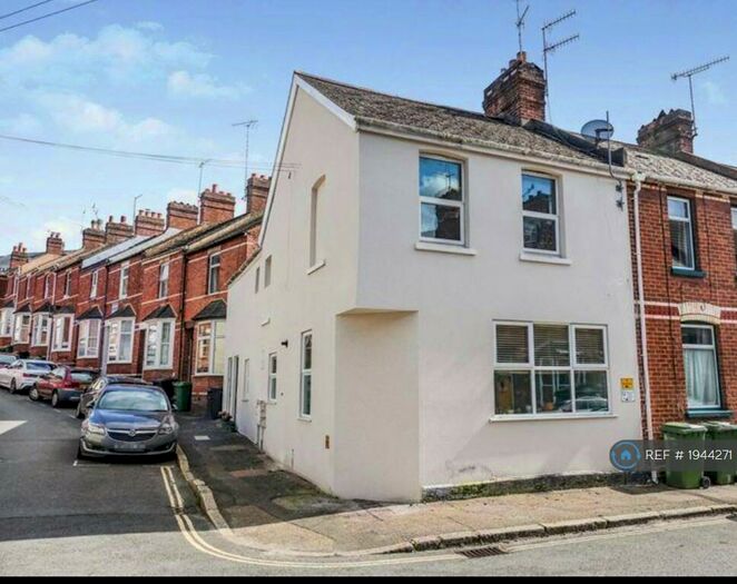 2 Bedroom Maisonette To Rent In Roberts Road, Exeter, EX2