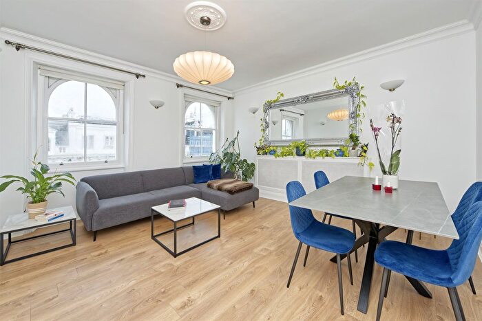 2 Bedroom Flat To Rent In Lexham Gardens, London, W8