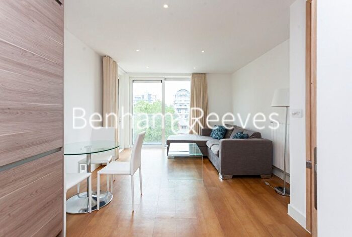 2 Bedroom Flat To Rent In Seafarer Way, Surrey Quays, SE16