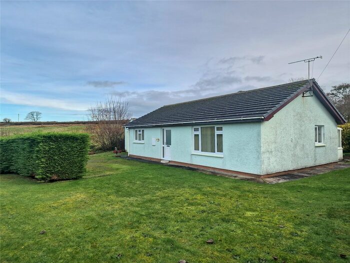 2 Bedroom Bungalow For Sale In Cross Inn, Llandysul, Ceredigion, SA44