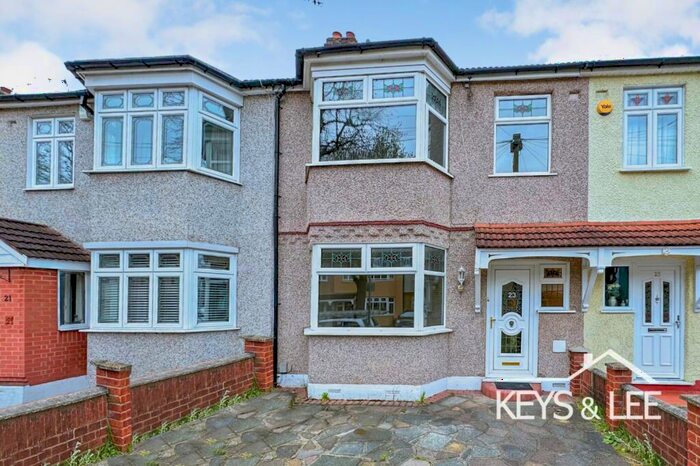 3 Bedroom Terraced House To Rent In Strathmore Gardens, Hornchurch, RM12