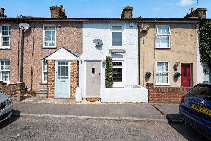 2 Bedroom Terraced House For Sale In Lower Higham Road, Gravesend, DA12