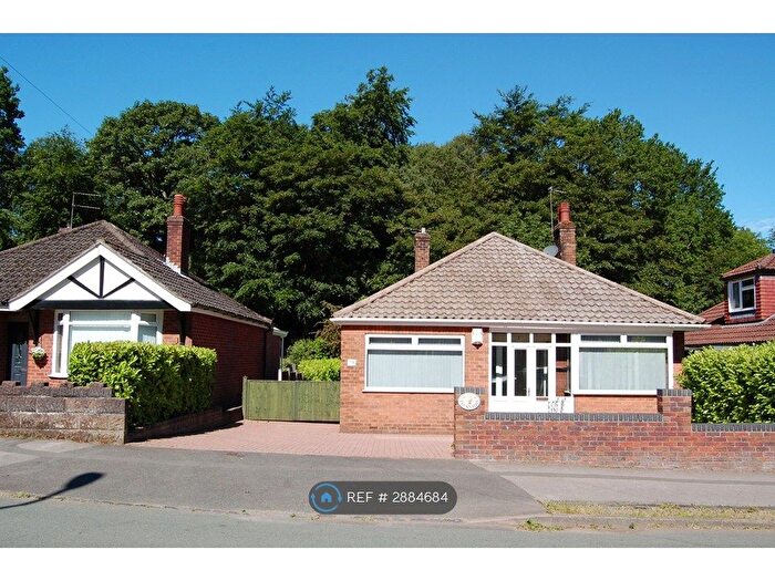 2 Bedroom Bungalow To Rent In Park Avenue, Kidsgrove, Stoke-On-Trent, ST7