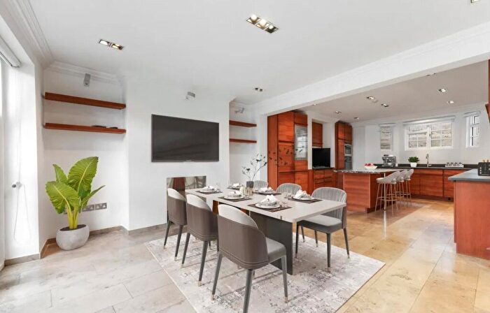 4 Bedroom Terraced House To Rent In Hamilton Gardens, London, NW8