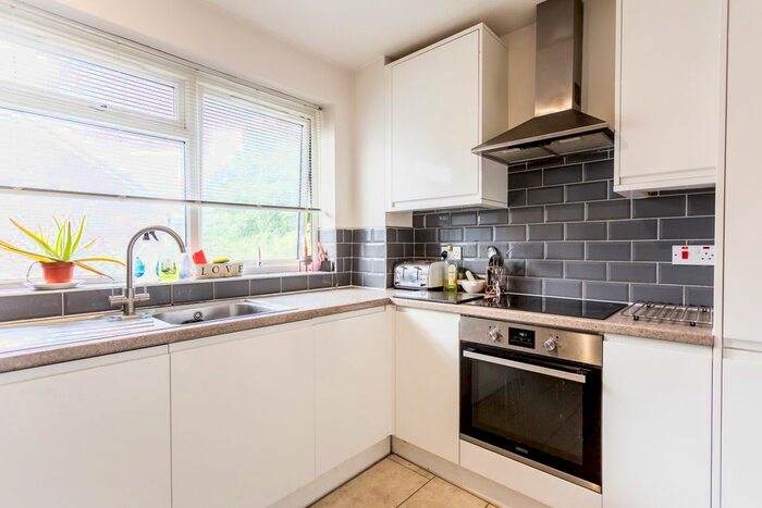 1 Bedroom Flat To Rent In Rowan Close, London, W5