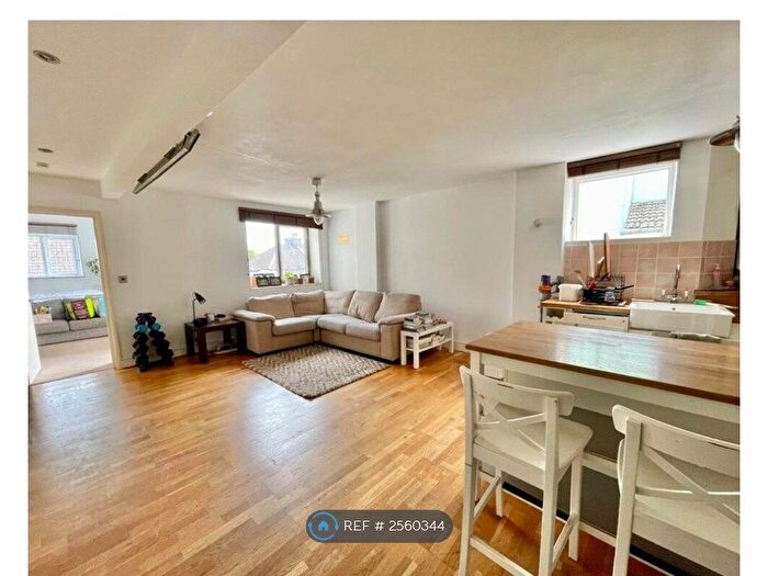 2 Bedroom Flat To Rent In South Rd, Newhaven, BN9