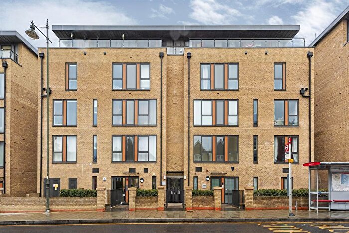 2 Bedroom Flat To Rent In Hatton House, Hartfield Road, Wimbledon, SW19
