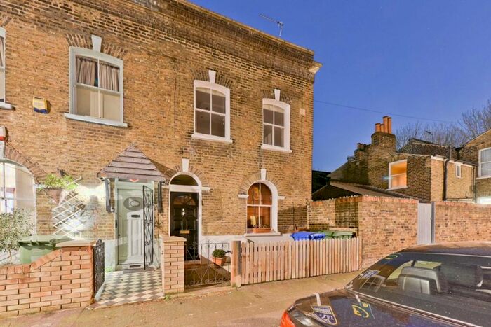 1 Bedroom Flat To Rent In Monnow Road, London, SE1