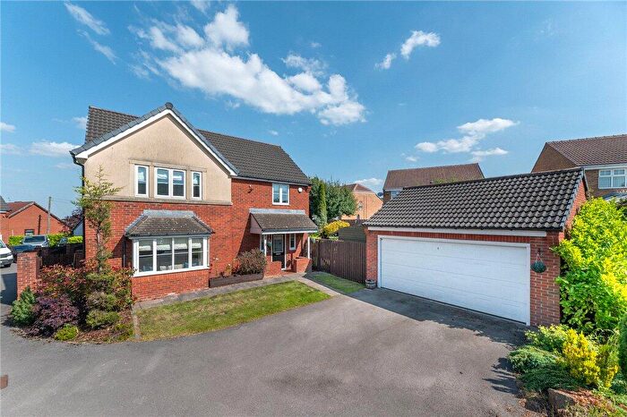 4 Bedroom Detached House For Sale In Rooms Way, Morley, Leeds, West Yorkshire, LS27