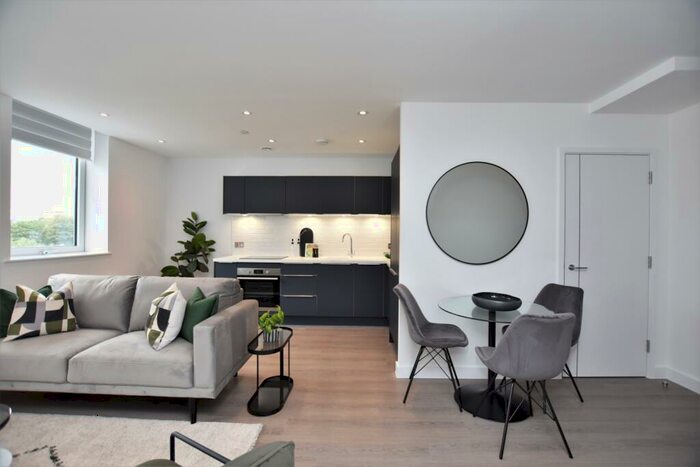 2 Bedroom Flat To Rent In Beckenham Road Beckenham, BR3