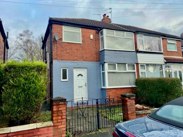 3 Bedroom Semi-Detached House To Rent In Downham Crescent, Prestwich, M25