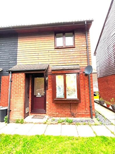 1 Bedroom Terraced House For Sale In Philpots Close, West Drayton, UB7