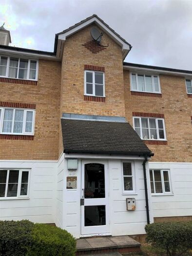 Studio To Rent In Chipstead Close, Sutton, SM2