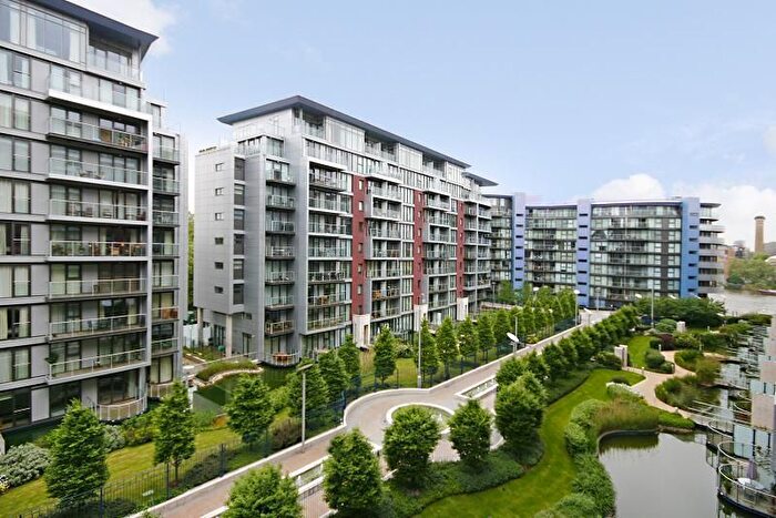 2 Bedroom Flat To Rent In Chelsea Bridge Wharf, Queenstown Rd, SW8