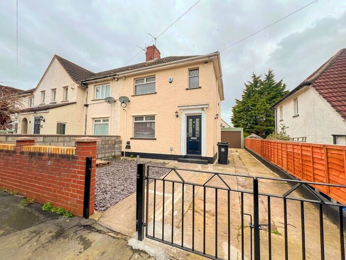 3 Bedroom Semi-Detached House To Rent In Lisburn Road, Knowle, Bristol, BS4