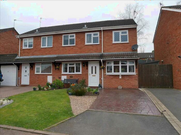 3 Bedroom Semi-Detached House For Sale In Brutus Drive, Coleshill, B46