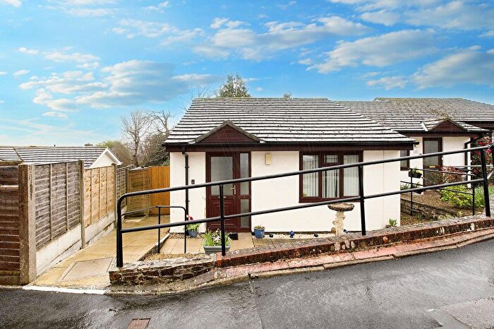 2 Bedroom Property For Sale In Bishops Court, Bishopsteignton, TQ14