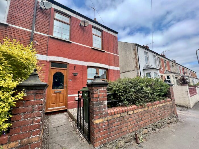 3 Bedroom End Of Terrace House To Rent In College Road, Whitchurch, CF14