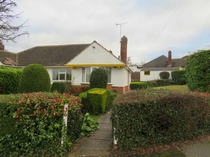 2 Bedroom Bungalow To Rent In Highcroft Avenue, Oadby, Leicester, LE2