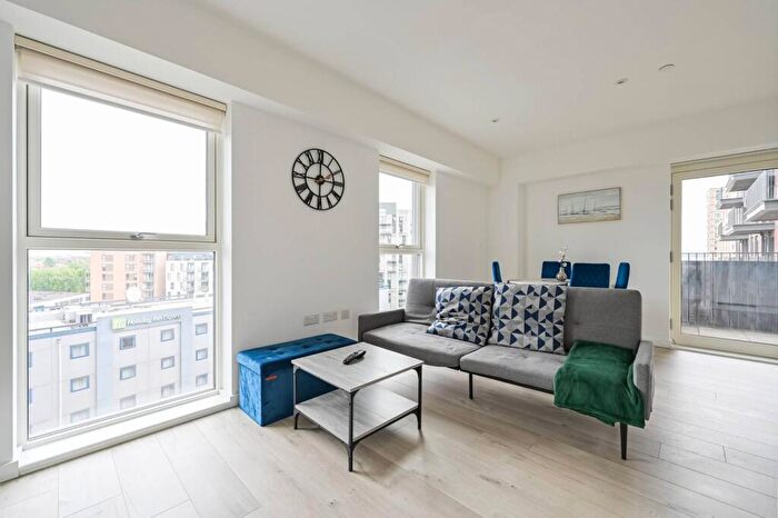 1 Bedroom Flat To Rent In Effra Gardens, Canning Town, London, E16