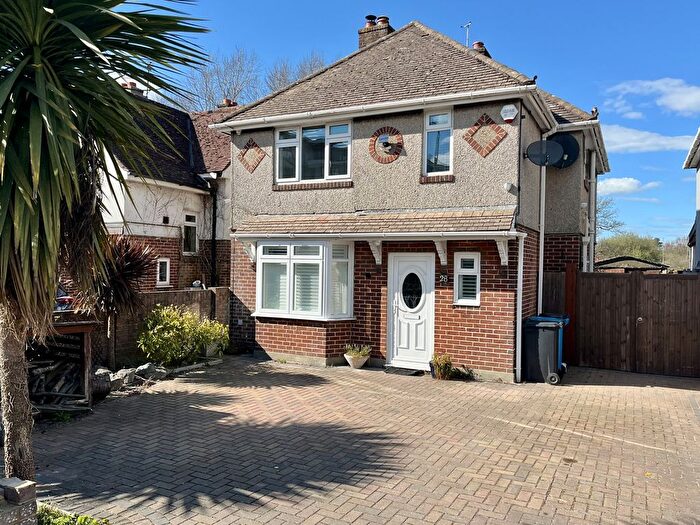 3 Bedroom Detached House For Sale In Upton Road, Creekmoor, Poole, BH17