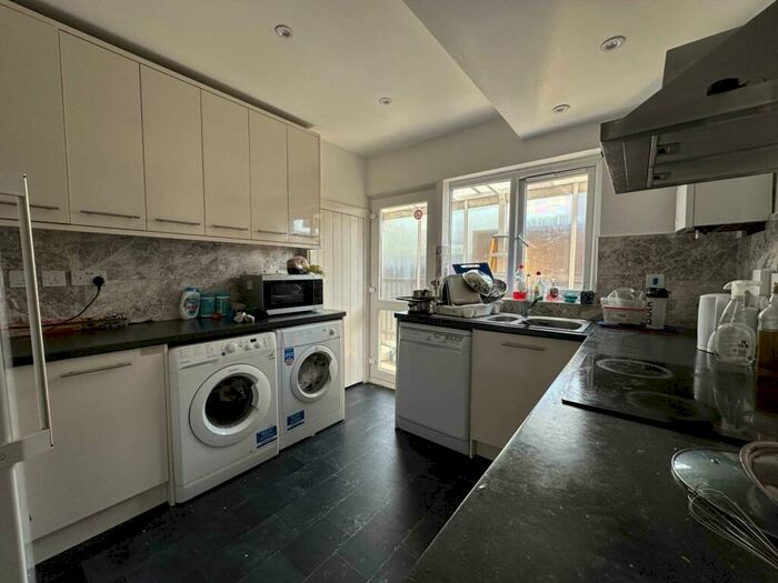 5 Bedroom Terraced House To Rent In Addington Road, Reading, RG1