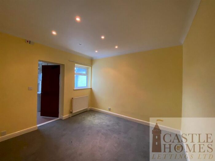 2 Bedroom End Of Terrace House To Rent In Gorleston Road, Oulton, Lowestoft, NR32