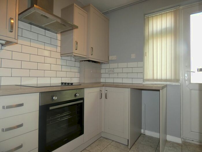 2 Bedroom Flat To Rent In Falstone Square, Gosforth, Newcastle Upon Tyne, NE3