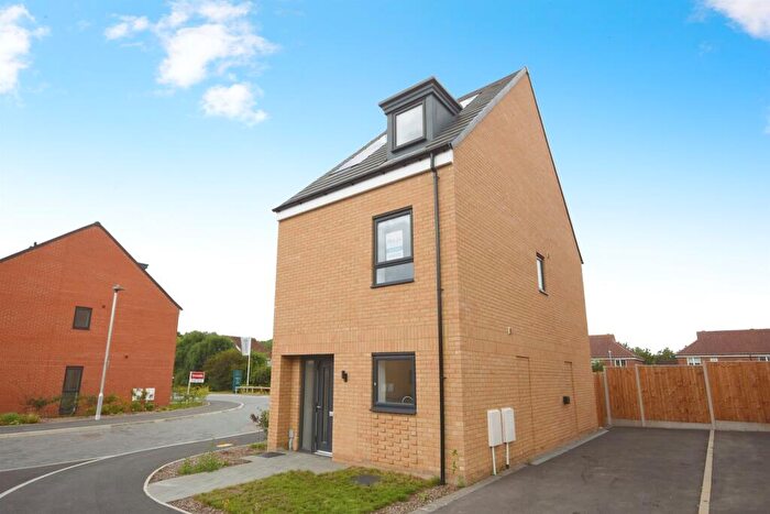 3 Bedroom Detached House For Sale In Ghyllgrove Close, Basildon, SS14