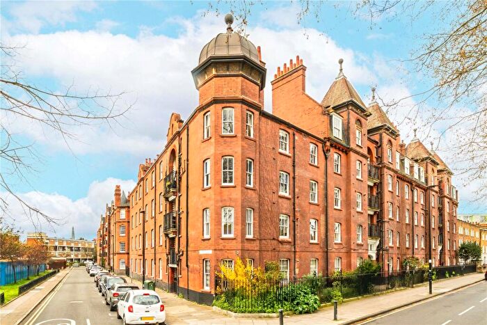 1 Bedroom Flat For Sale In Dunstan Houses, Stepney Green, London, E1