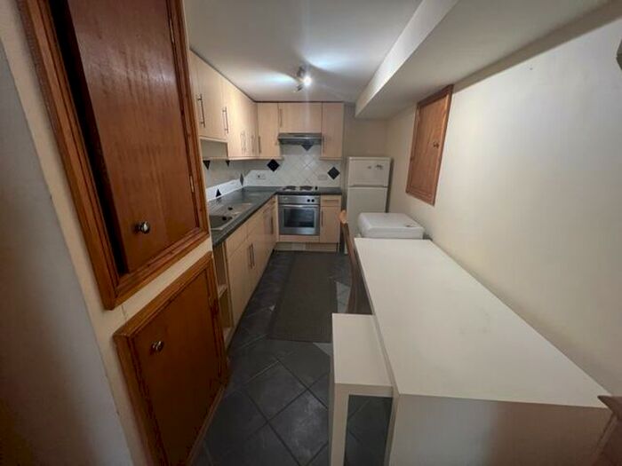 1 Bedroom Flat To Rent In Parkview Mansions, New Road, Southampton, SO14