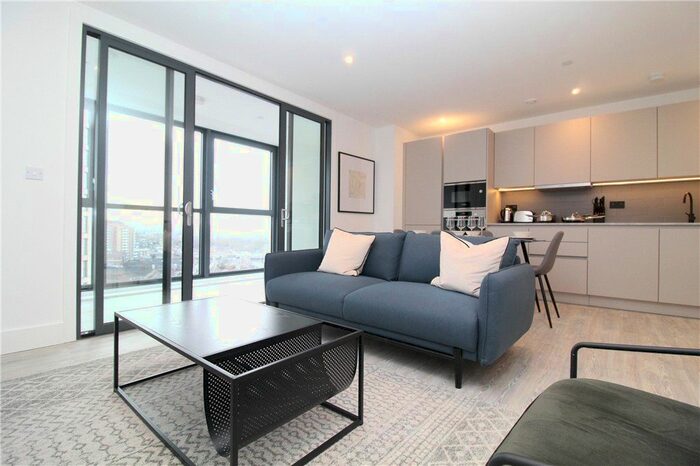 2 Bedroom Flat To Rent In Station Road, Croydon, CR0