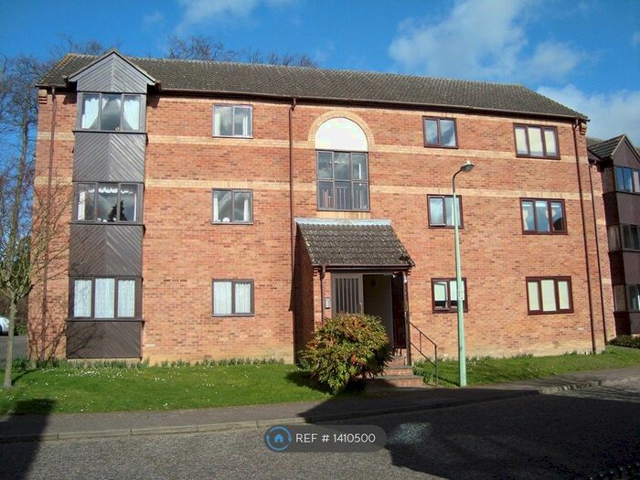 2 Bedroom Flat To Rent In Bullen Close, Bury St Edmunds, IP33