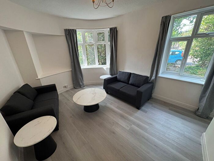 2 Bedroom Flat To Rent In Fortune Green Road, London, NW6