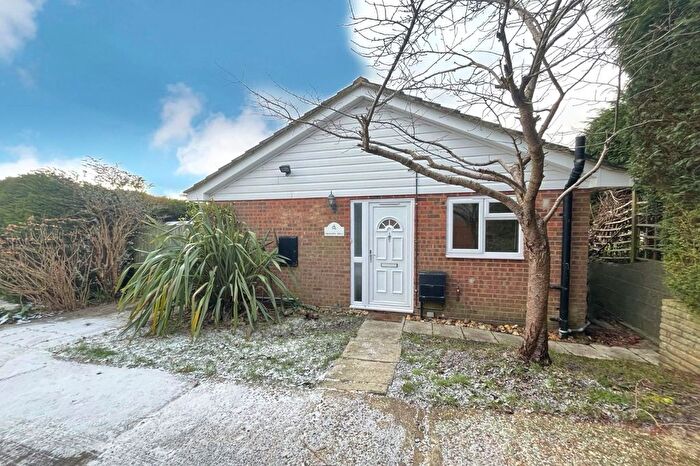 2 Bedroom Bungalow For Sale In Trinity Hill, Farnham, Surrey, GU9