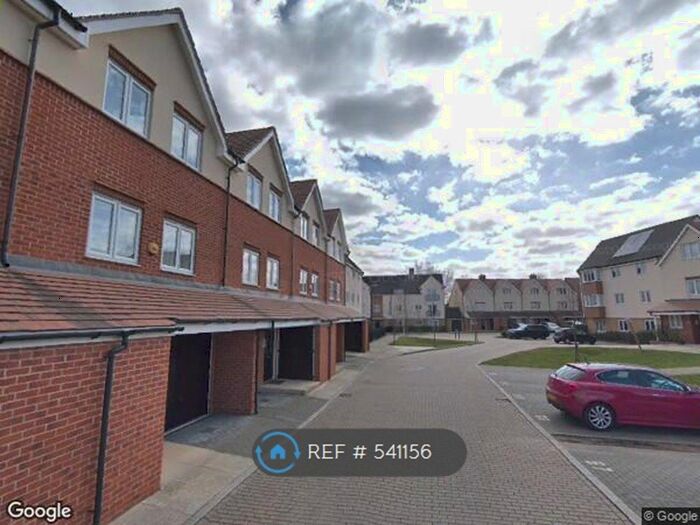 3 Bedroom Terraced House To Rent In Fremantleway, Hayes UB3