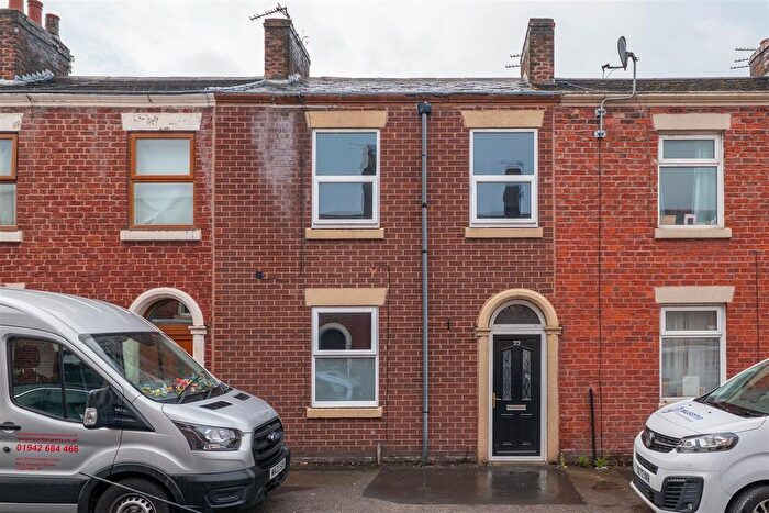 3 Bedroom Terraced House For Sale In East Street, Farington, Leyland, PR25