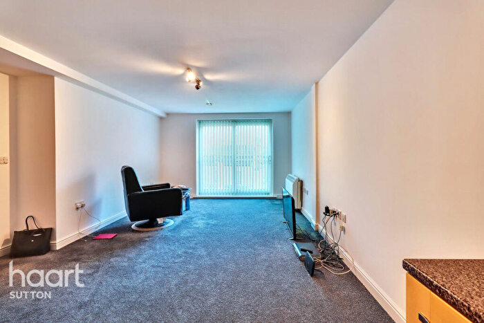 2 Bedroom Flat For Sale In Station Approach, Epsom, KT19