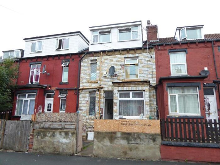 3 Bedroom Terraced House To Rent In Compton Row, Leeds, LS9