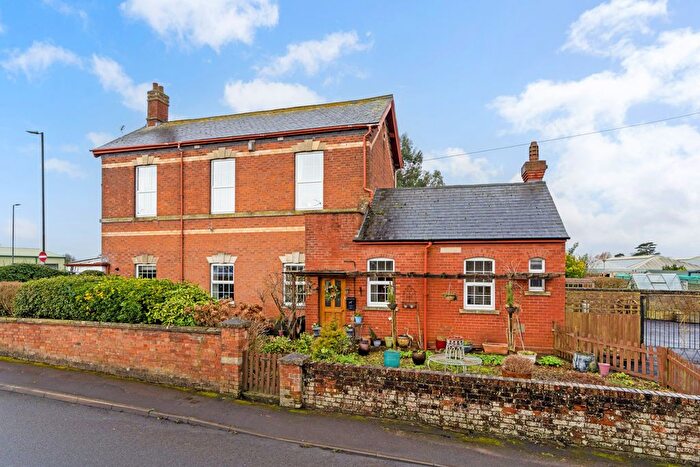 4 Bedroom Detached House For Sale In School Lane, Whitminster, GL2