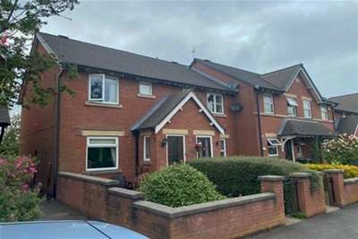 2 Bedroom Town House To Rent In West Cliffe, Lytham St Annes, FY8