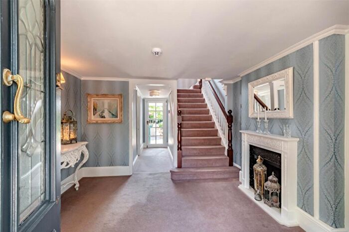 5 Bedroom Detached House For Sale In Highlands Hill, Swanley Village, Kent, BR8