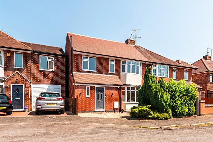 4 Bedroom Semi-Detached House For Sale In Farnsfield Avenue, Burton Joyce, Nottingham, NG14