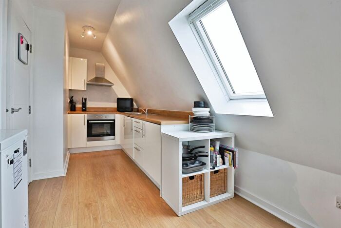 1 Bedroom Flat For Sale In Christchurch Road, Boscombe, Bournemouth, BH7