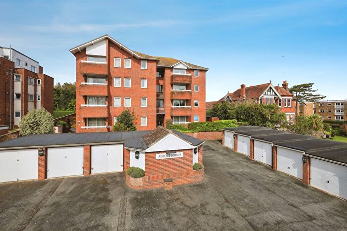 2 Bedroom Flat For Sale In Arundel Road, Eastbourne, BN21