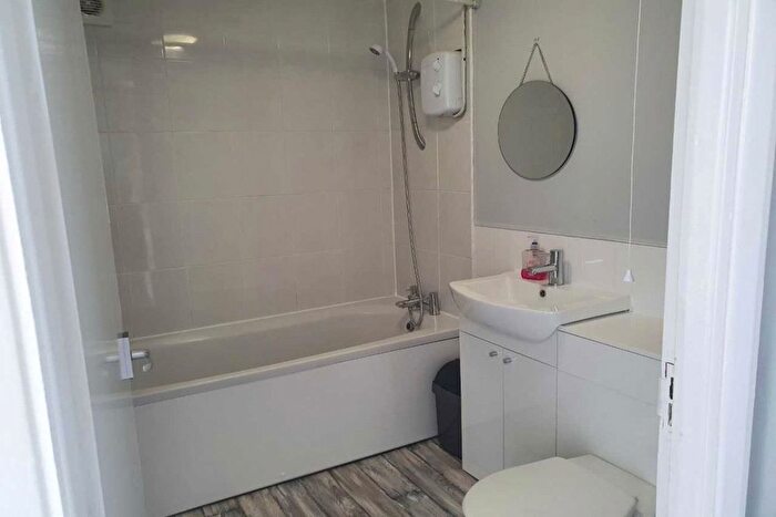 1 Bedroom Flat For Sale In Granville Gardens, Hinckley, Leicestershire, LE10