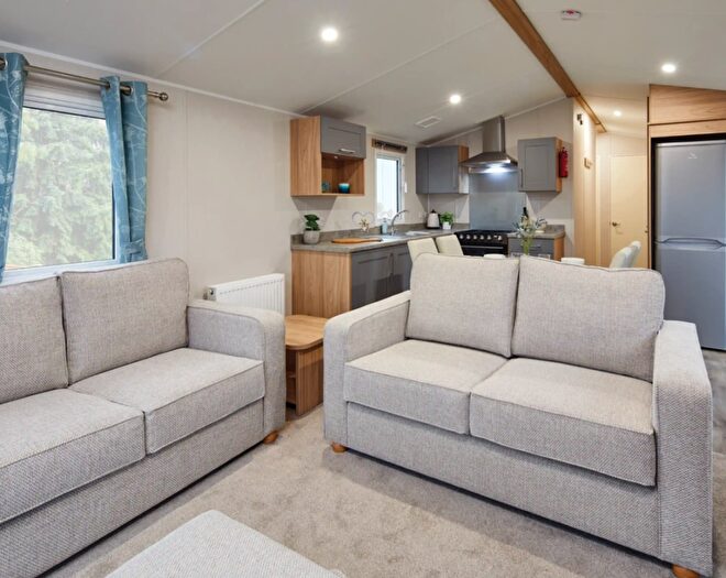 3 Bedroom Lodge For Sale In St. Leonards, Ringwood, BH24